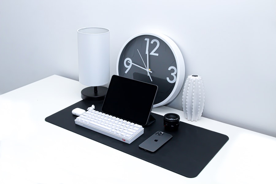 Photo productivity desk accessories
