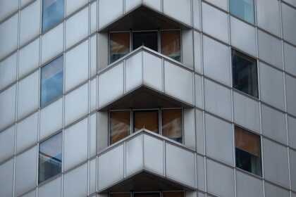 Photo activation windows