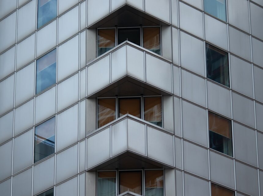 Photo activation windows