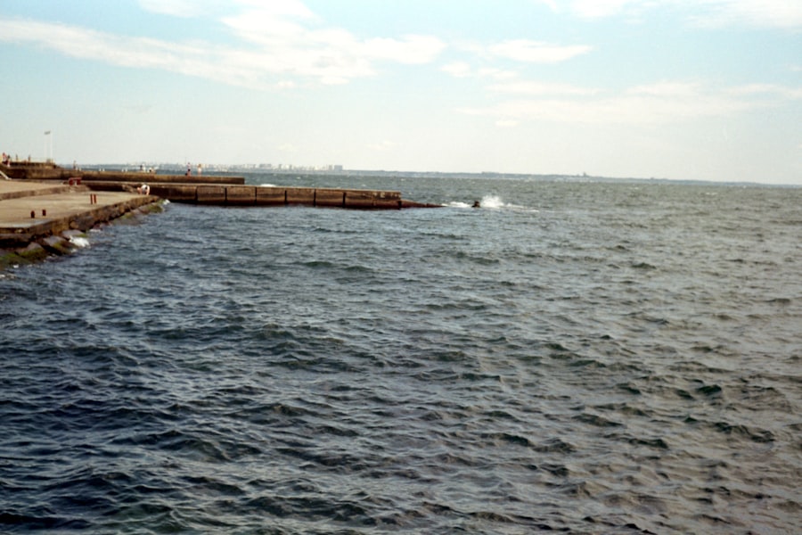 Photo tidal barriers