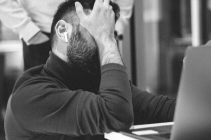 Photo perfectionism burnout cycle