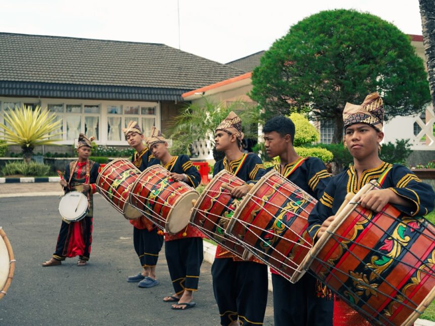 Photo identity tourism