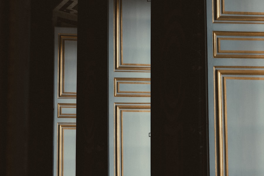 Photo door close ritual