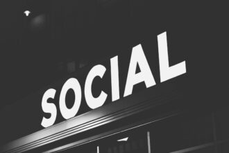 Photo social friction