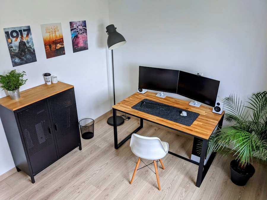 Photo desk and chair height