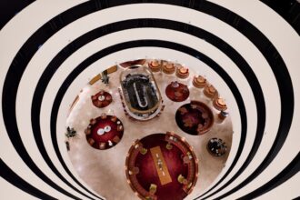 Photo loop room design