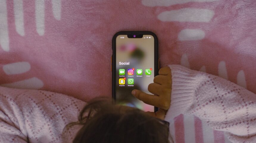 Photo phone addiction