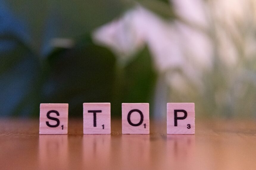 Photo stop scrolling