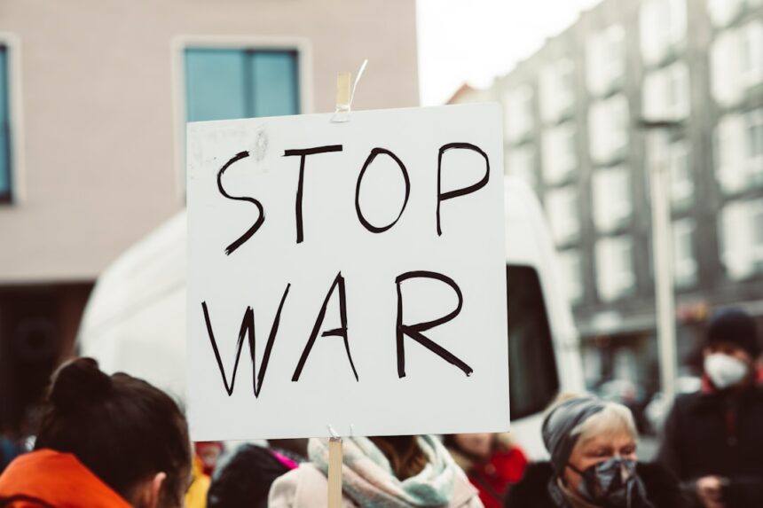 Photo stop silent war